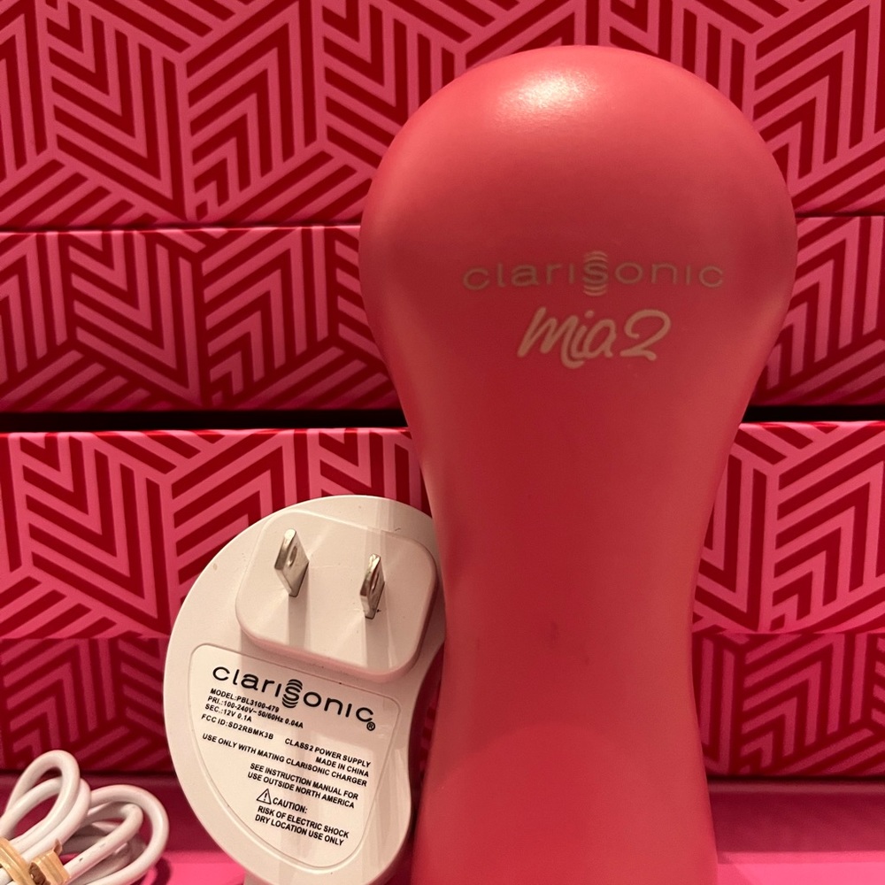 Hot pink Clarisonic Mia 2